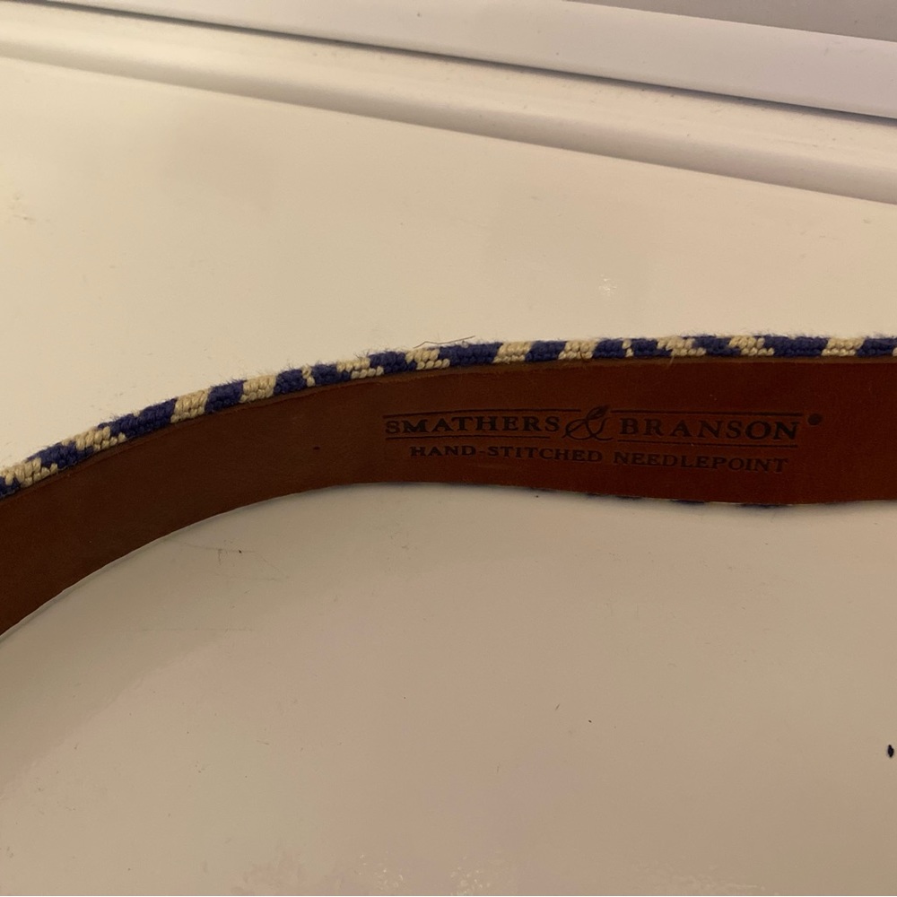 Scarsdale Belt (Classic Navy-Light Khaki) Smathers & Branson Hand Stitched